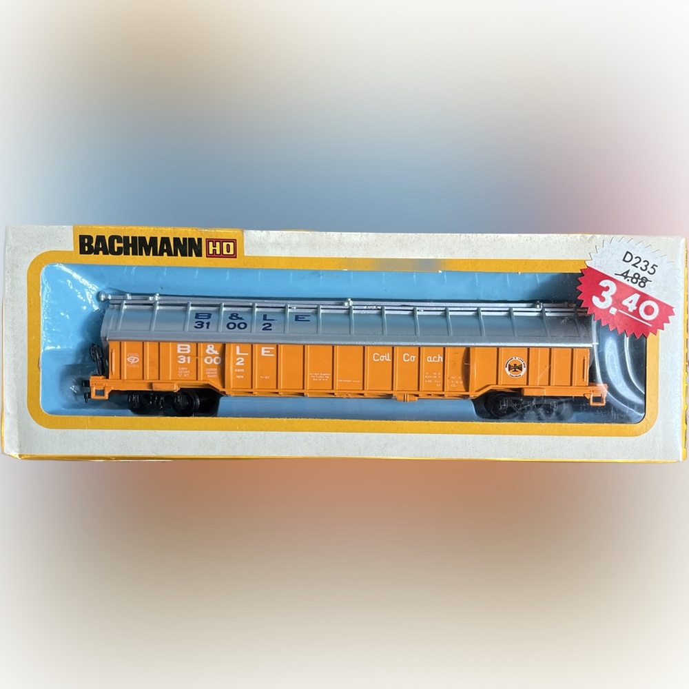 Bachmann “57’ Covered Steel Coil Car B.L.E.” Freight Train Car